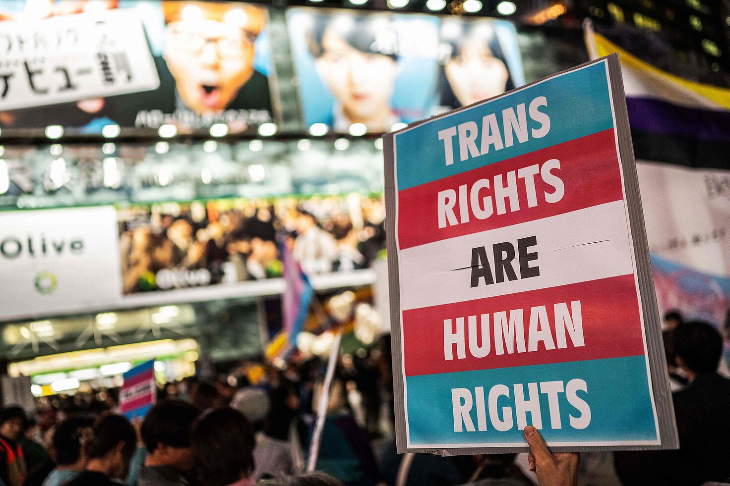 Manifestantes a favor de los derechos de las personas transgénero en Tokio